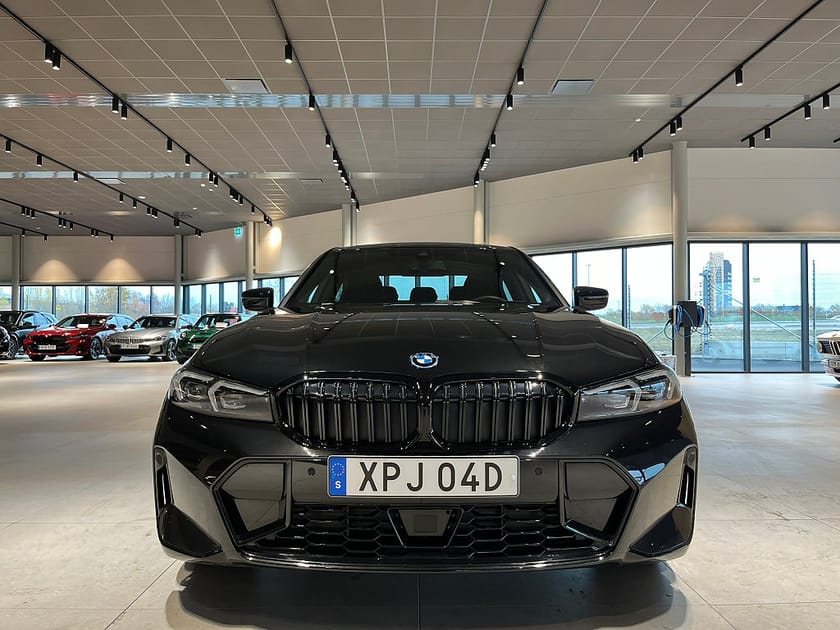 Bild 2 av BMW 330e xDrive Sedan M Sport Pro HK Drag Rattvärme 4,95%