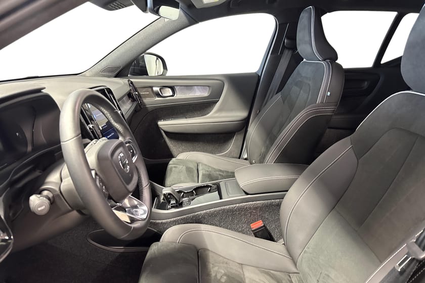 Bilde 5 av Volvo EX40 Twin Motor Performance AWD/Black Edition/Ultra/H&K/Krok/360/Pano/20"/Pixel