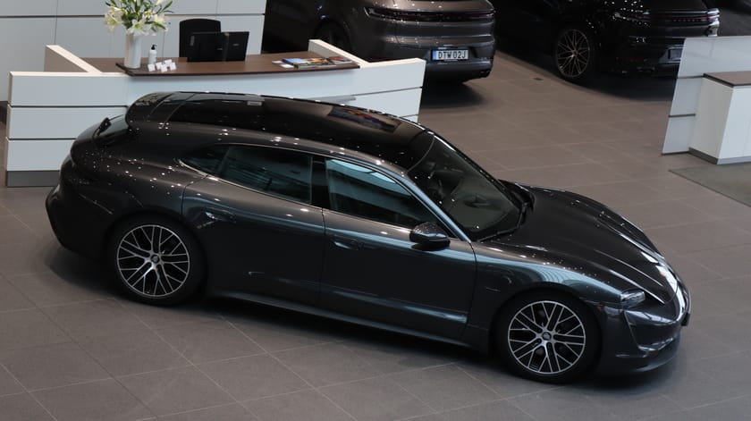 Bild 5 av Porsche Taycan Sport Turismo Head Up Display / Panorama / Luftfjädring