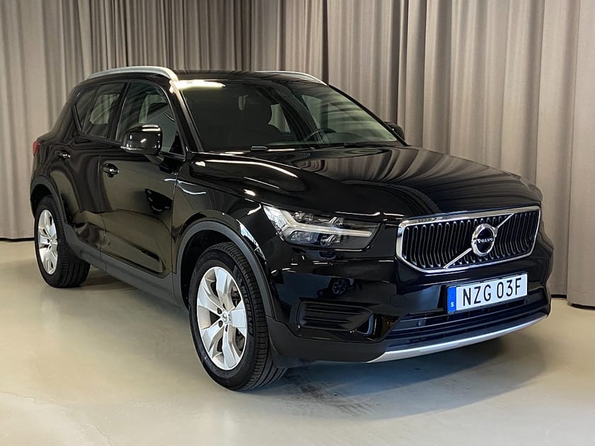 Bild 1 av Volvo XC40 B4 AWD Momentum Advanced Pro Edition Pvärm Drag Navi