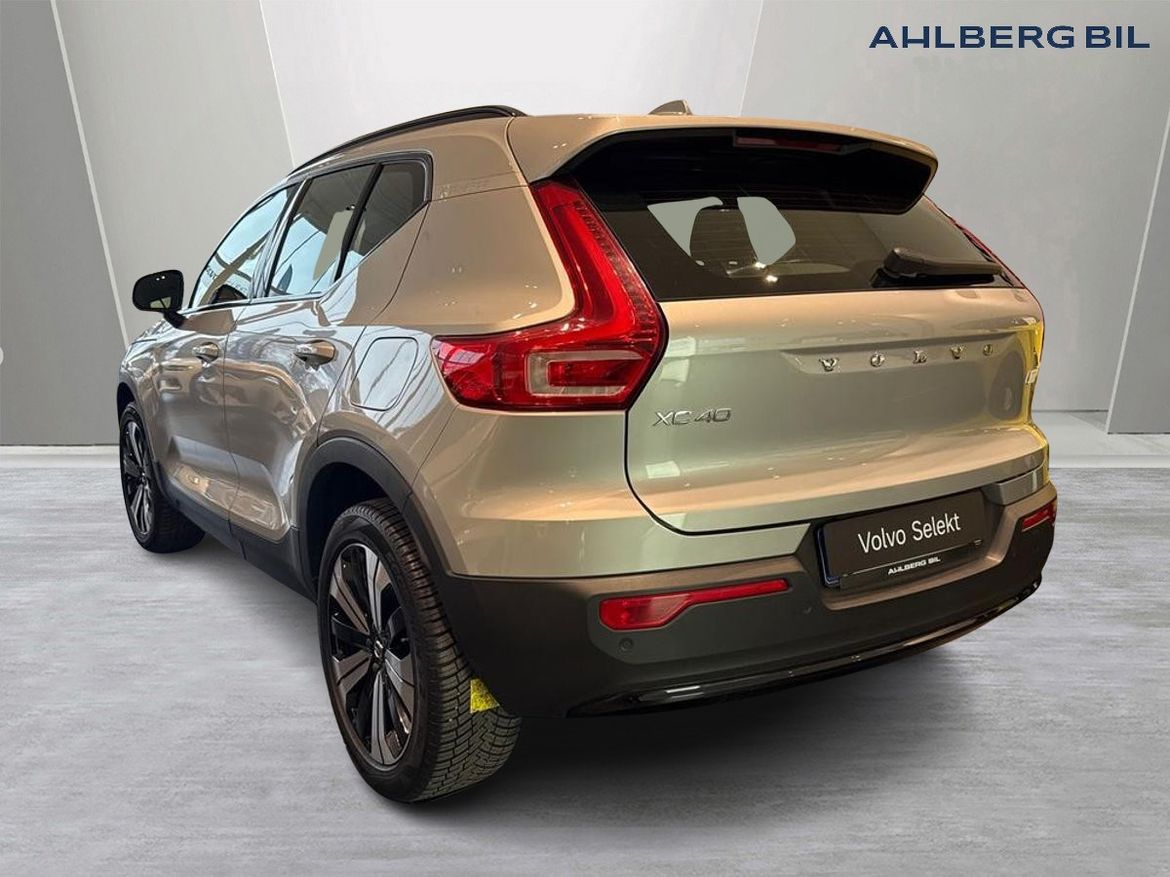 Volvo XC40 2023 - miniatyr 4