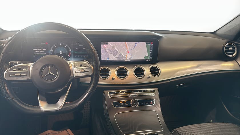 Bild 4 av Mercedes-Benz E 220 T d Navigation | Backkamera | AMG NIGHT