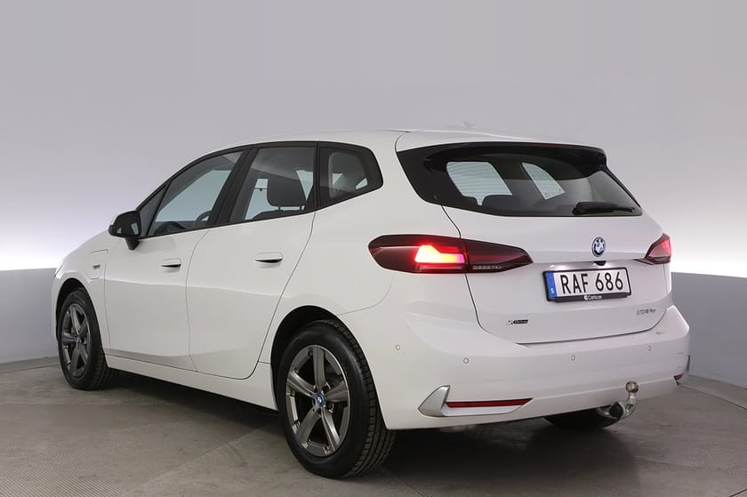 Bild 4 av BMW 230e xDrive Active Tourer Drag Kamera Keyless H/K 4.99%