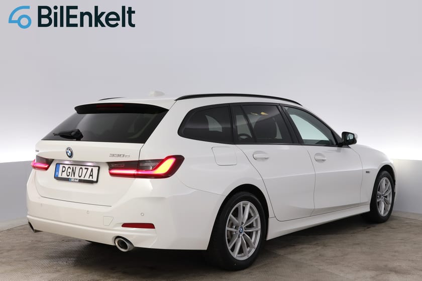 Bild 4 av BMW 330e xDrive Touring Widescreen Cockpit HiFi