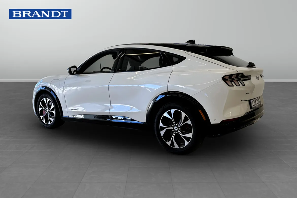 Ford Mustang Mach-E Standard Range AWD