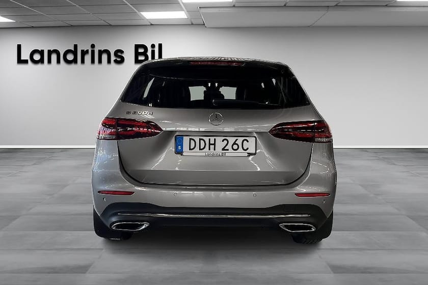 Bild 5 av Mercedes-Benz B 200 d / Backkamera / Multibeam strålkastare / Navi