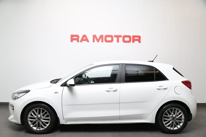 Bild 3 av Kia Rio 1,0 T-GDI 120hk Aut Kamera CarPlay Motorv Drag