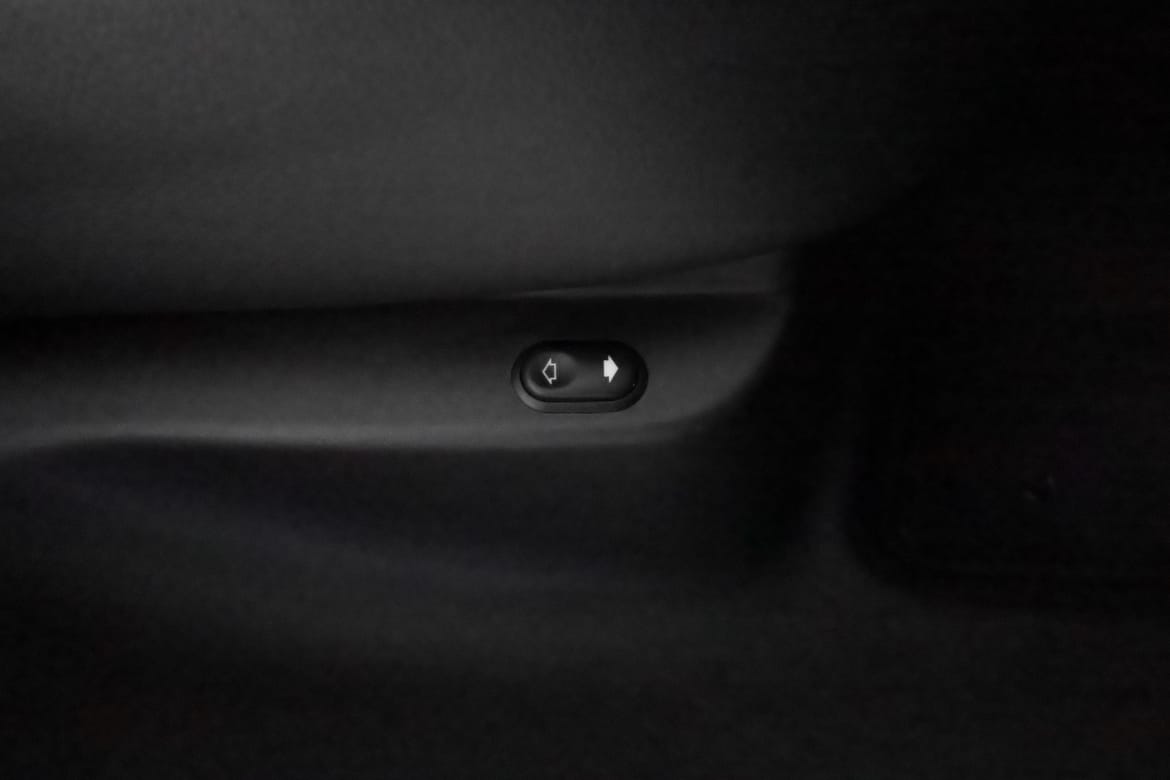 Land Rover Range Rover Velar 2018 - miniatyr 18