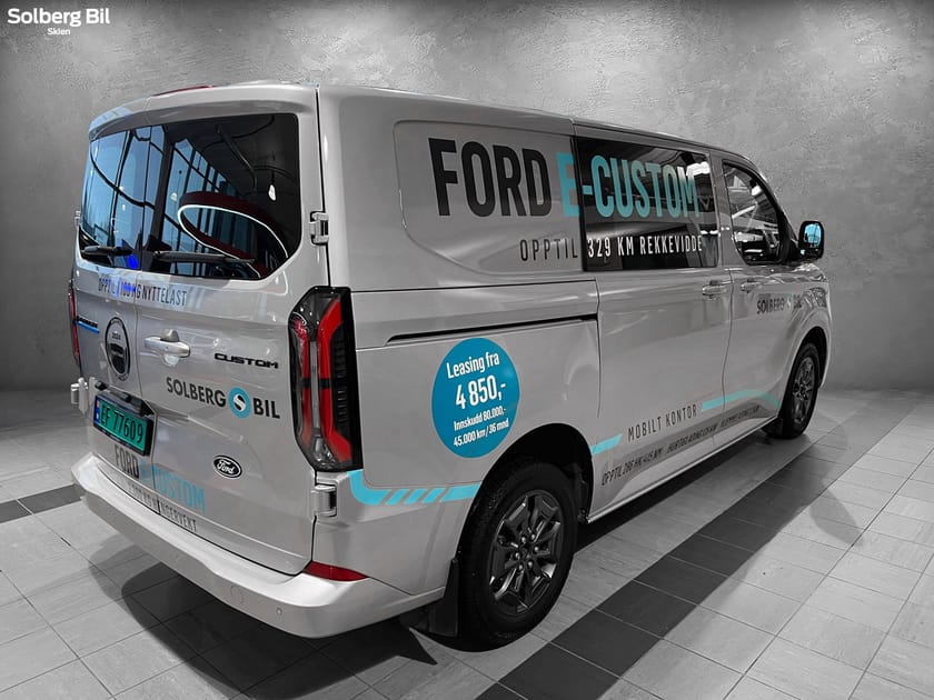 Bilde 4 av Ford E-Transit Custom 320 Limited, Pro Power, 360 kamera,, h.feste, takstativ