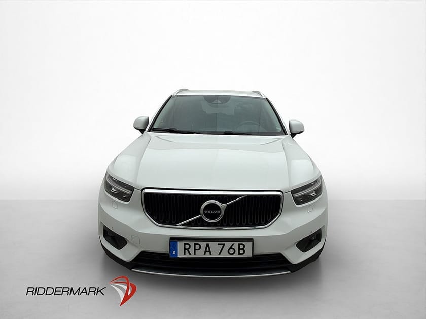 Bild 2 av Volvo XC40 B4 AWD Momentum VOC P-Värmare Kamera Navi Carplay