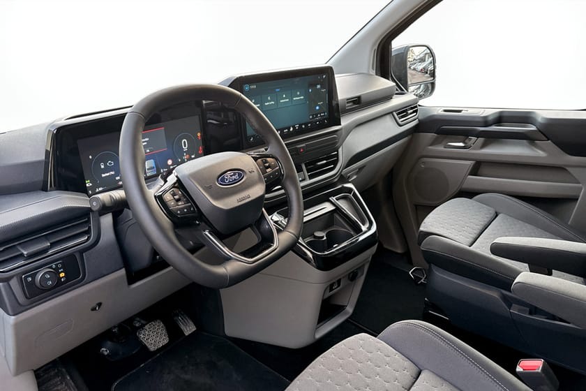 Bild 4 av Ford Transit Custom 320 Crew Van Plug-in Hybrid Dubbelhytt skåp Limited 320L LWB 2.5L PHEV 227hk CVT AT FWD Bensin