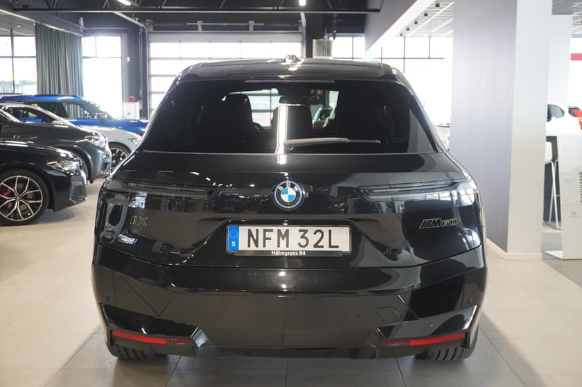 Bild 4 av BMW iX M60 Drag Luftfjädring Bowers Wilkins Värmekomfort