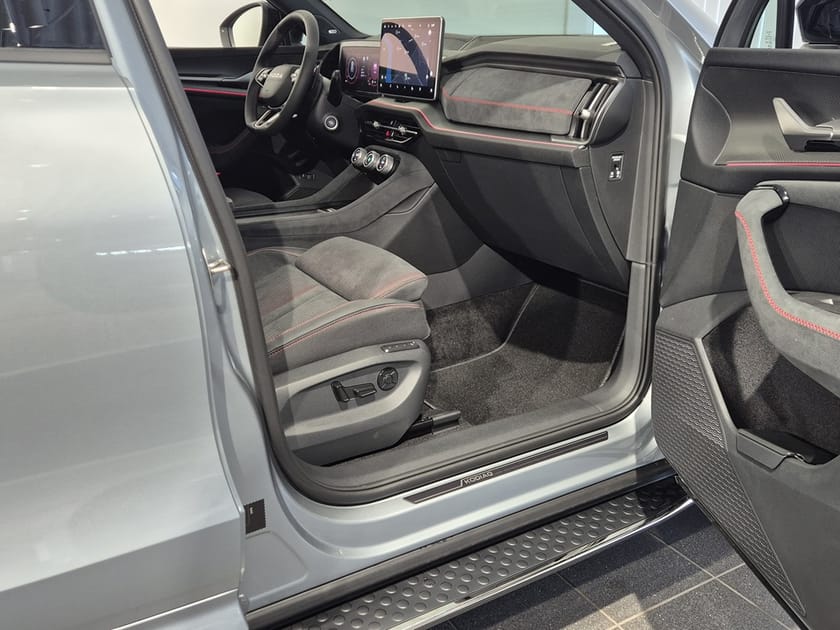 Bild 5 av Škoda Kodiaq RS 7-Seater 7-sits 2.0 TSI 4x4 DSG |Pano|Sidosteg|HuD