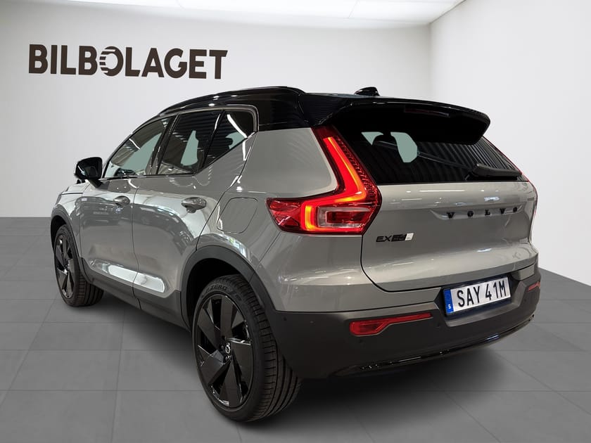 Bild 3 av Volvo EX40 Twin Motor Performance Ultra BlackSE Drag PixelTech