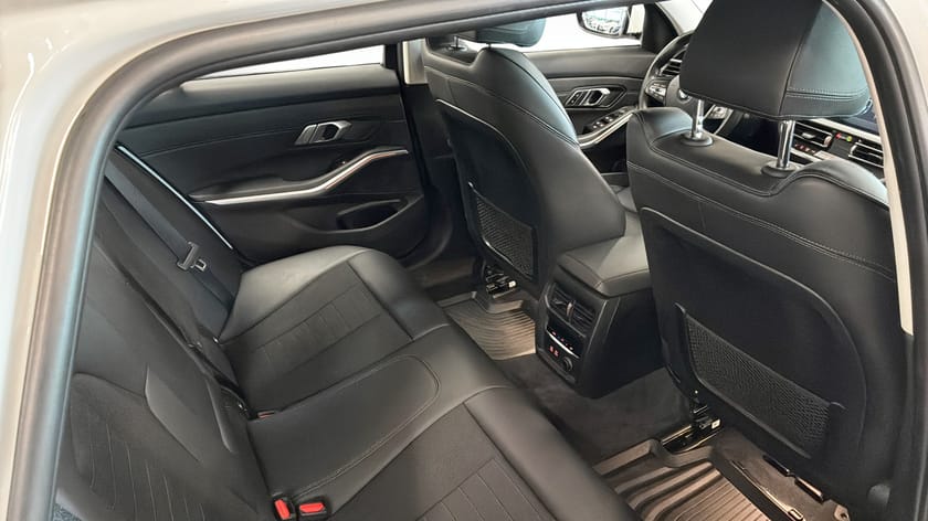 Bild 5 av BMW 320d xDrive Touring Sport Line Dragkrok Parkeringsvärme Rattvärme