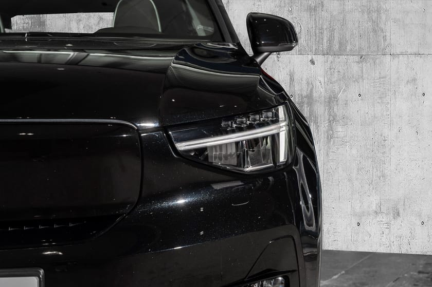 Bilde 4 av Volvo XC40 Recharge Twin motor Plus 408 hk LED Hengerfeste Alcantara