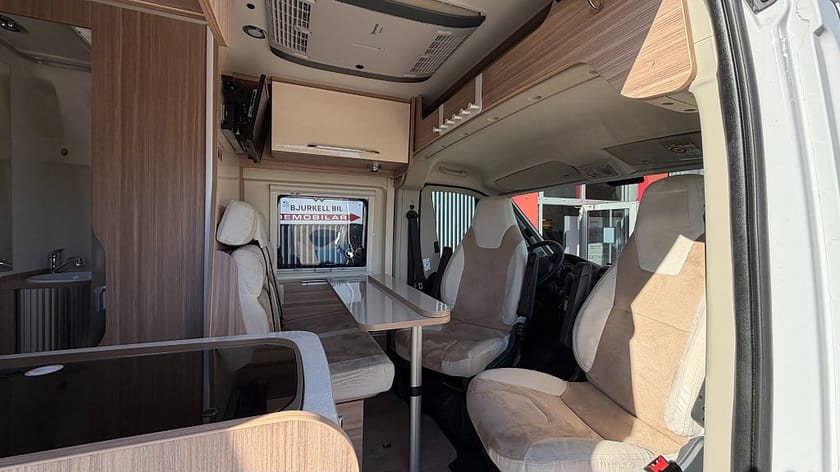 Bild 5 av Fiat Ducato Conversion Chassi Platform Dreamer D58 Automat, Solcell, AC, Långbädd, Cykelställ!