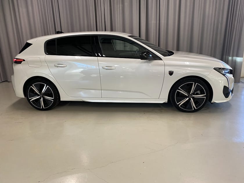Bild 3 av Peugeot 308 Plug-In Hybrid 225 GT 225hk Navi Adaptiv farth