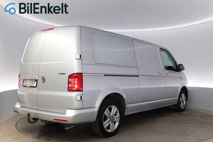 Bild 3 av Volkswagen Transporter 150 TDI 4M DSG Lång Pluspaket Drag D-Värme Kamera