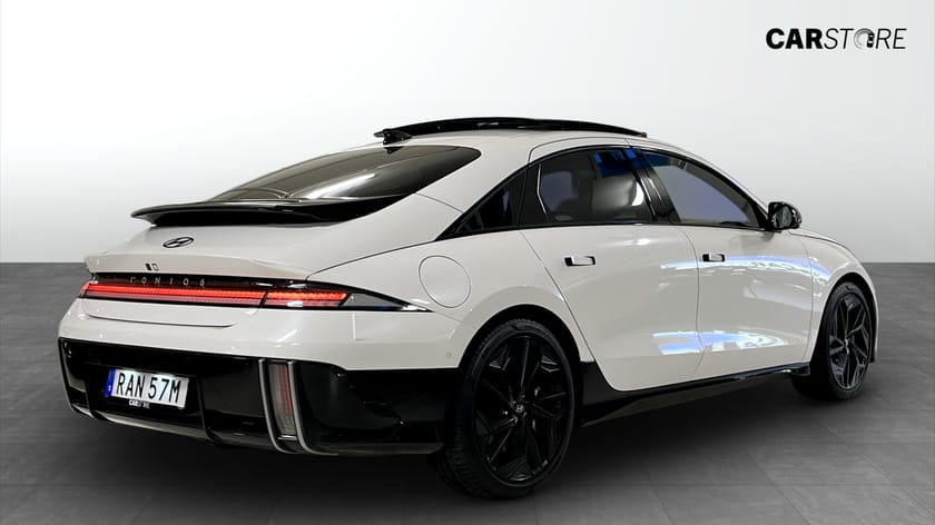 Bild 2 av Hyundai Ioniq 6 77.4 kWh AWD First Edition 325Hk/Pano/360°/