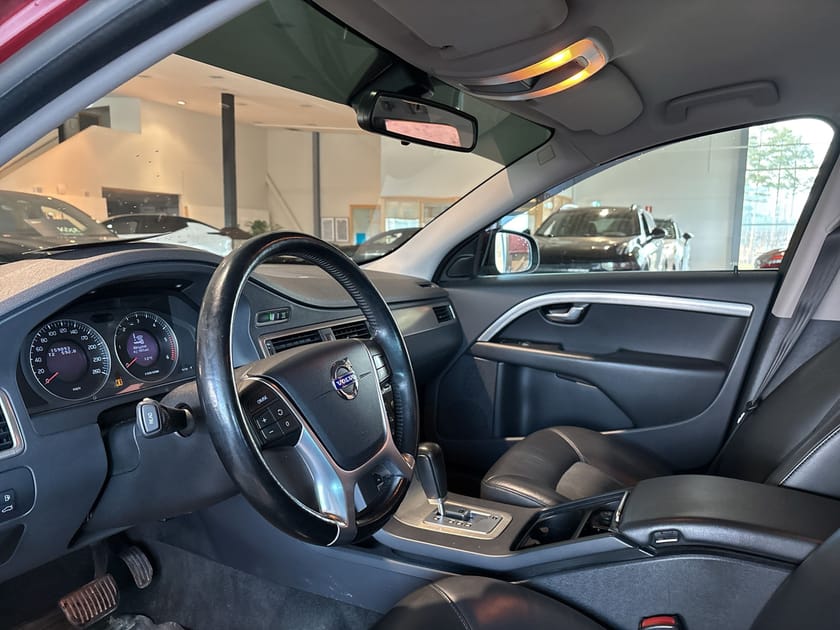 Bild 2 av Volvo V70 2,4D Business Momentum