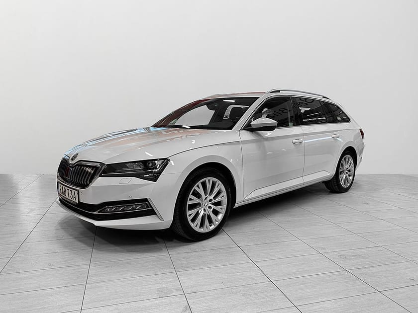 Bild 3 av Škoda Superb iV Kombi Skoda 1.4 TSI Style Värmare Backkamera