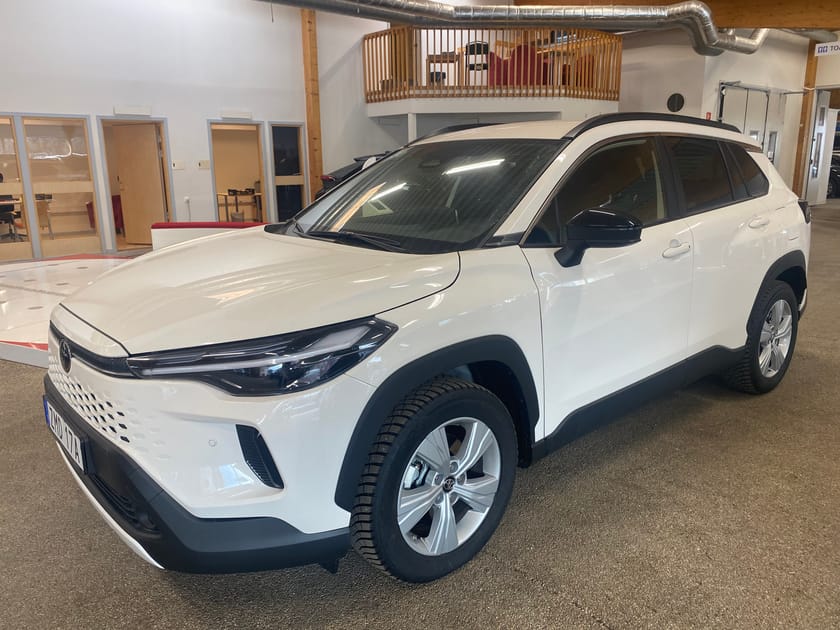 Bild 2 av Toyota Corolla Cross Hybrid AWD-i 2,0 Style | Vinterhjul
