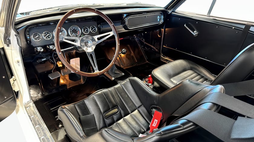 Bild 4 av Ford Mustang Fastback Shelby GT350R 4.7 V8  | OVC C/M | UNIK