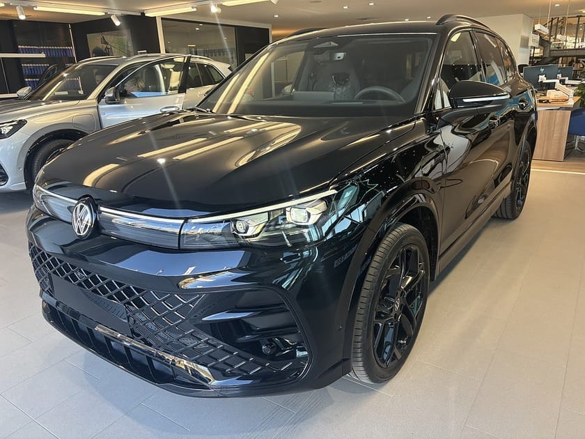 Bild 1 av Volkswagen Tiguan eHybrid R-Line-Edition 4595kr/mån MAJ ERBJUDANDE