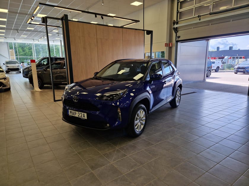 Bild 1 av Toyota Yaris Cross Hybrid 115 115, Active Säkerhetspaket MOMS. På gång in!