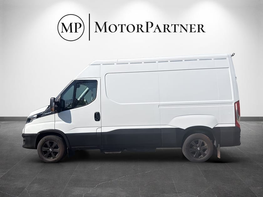 Bild 4 av Iveco Daily 35-NP Van 3.0 JTD CNG Hi-Matic Luftfjädring MOMS Euro 6