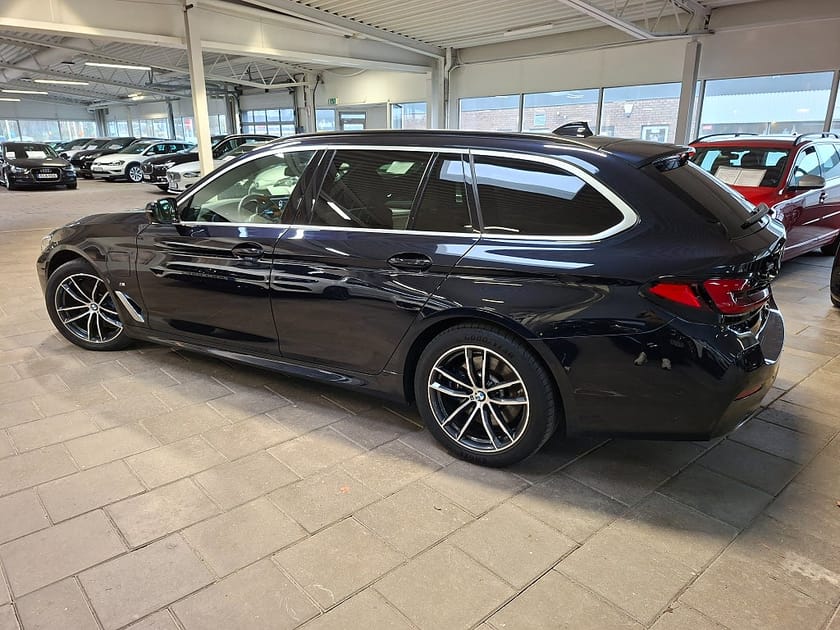 Bild 4 av BMW 530e xDrive Touring Aut M Sport Drag /Läder /Backkamera