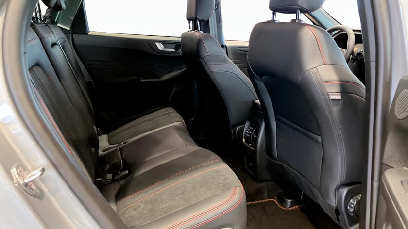 Bild 5 av Ford Kuga Plug-In Hybrid ST-Line X Black Edition PHEV 243hk DEMO
