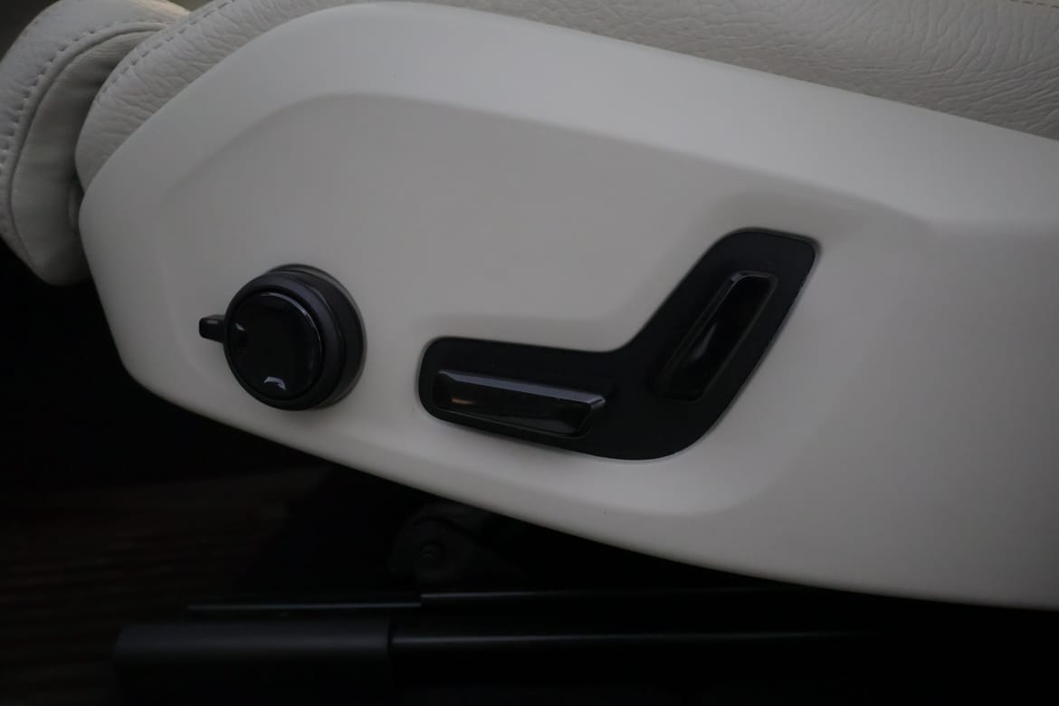 Volvo XC60 2025 - miniatyr 17