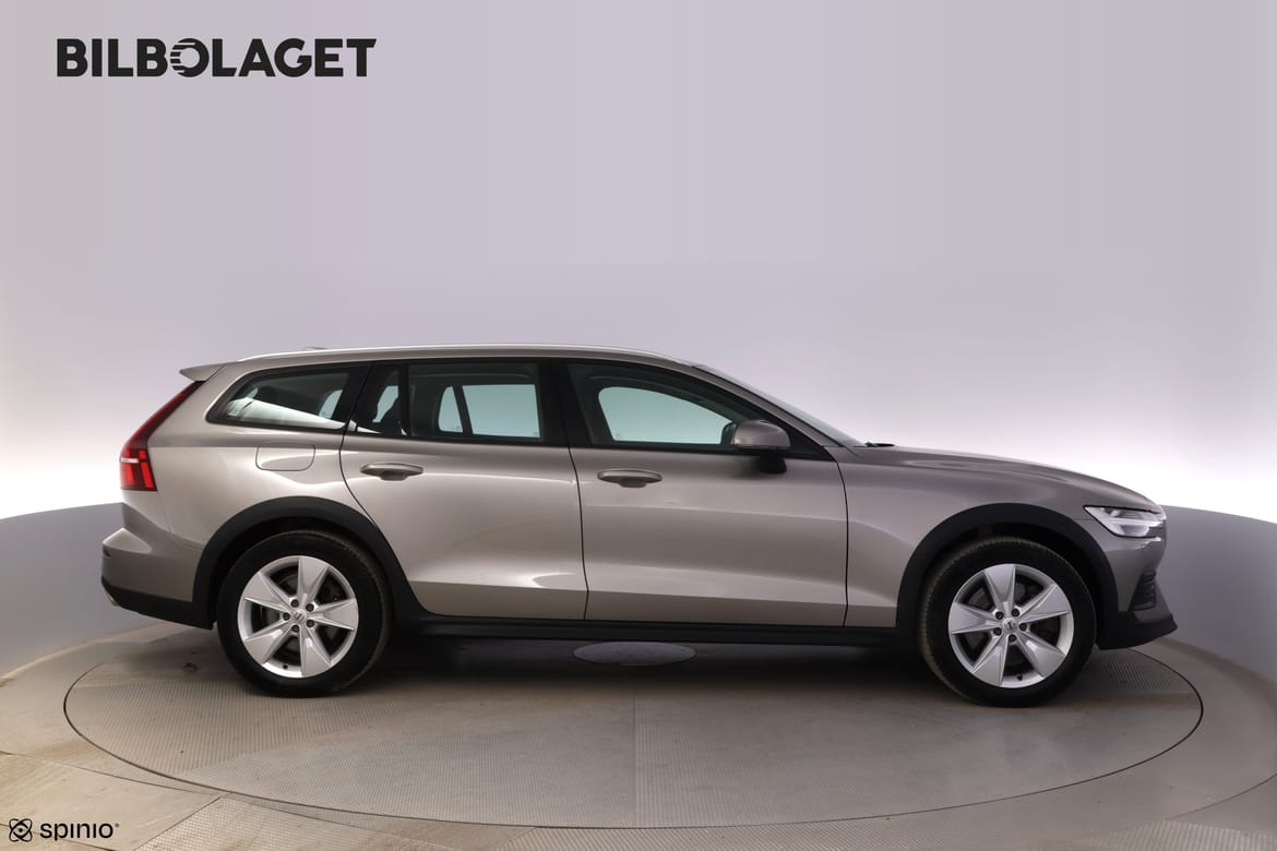 Volvo V60 2019 - miniatyr 2