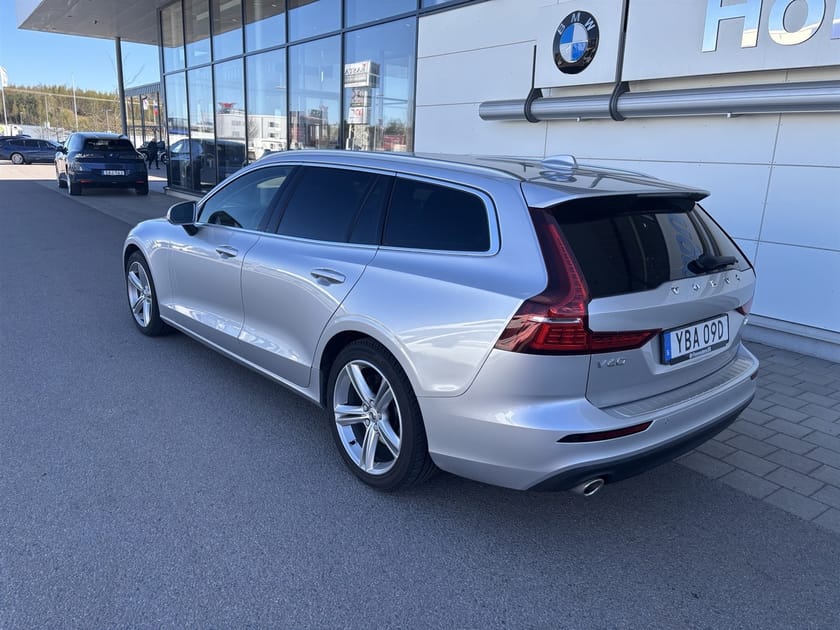 Bild 2 av Volvo V60 D3 AWD Momentum Applecarplay Skinn Adaptiv.fart Navi Drag Värmare