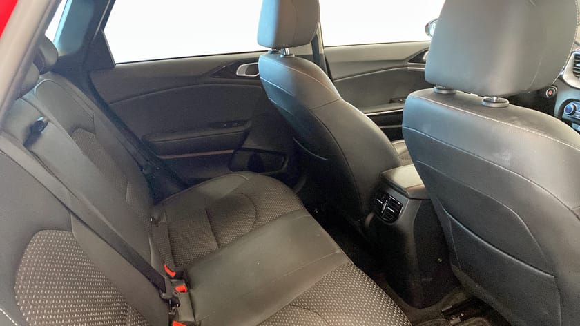 Bild 5 av Kia Ceed Sportswagon Plug-in Hybrid DCT 141hk Advance - Backkamera