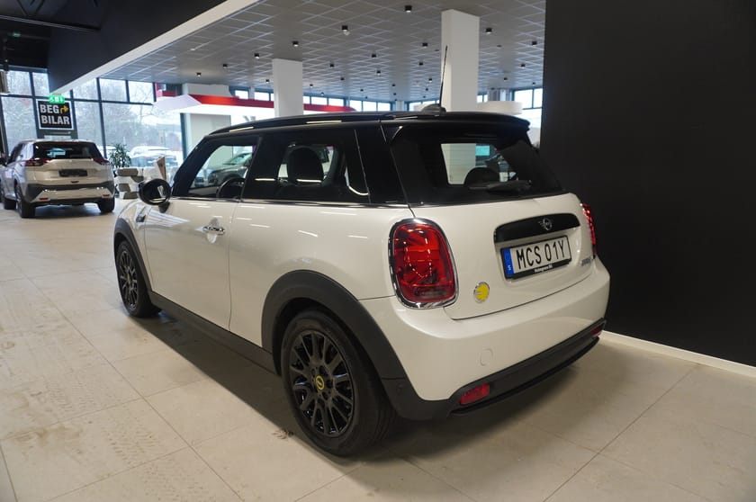 Bild 4 av MINI Cooper SE Essential Navi CarPlay PDC LED Värmepump