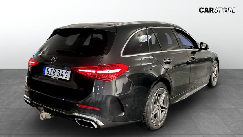 Bild 2 av Mercedes-Benz C 300 T e AMG PANO VÄRMARE 360° Drag