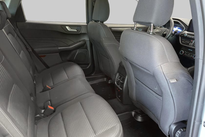Bild 5 av Ford Kuga Plug-In Hybrid Titanium 2.5 225hk PHEV Aut (Vinterhjul, Dragkrok,Vinter Pkt)