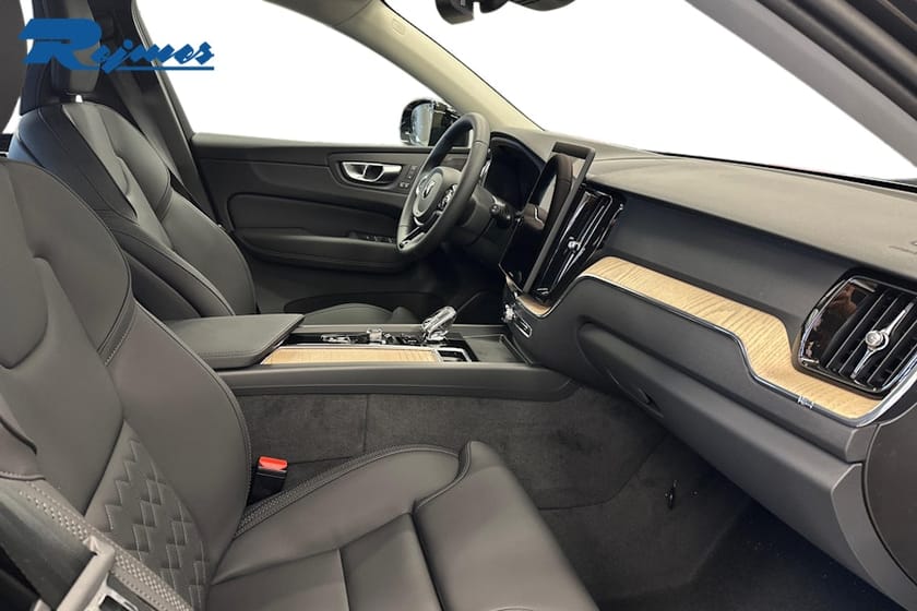 Bild 5 av Volvo XC60 T6 Plus Dark Nordic Edition