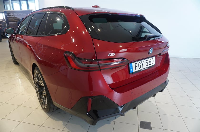 Bild 5 av BMW i5 eDrive40 Touring M Sport Pro Panorama Fartpilot Pro Drag