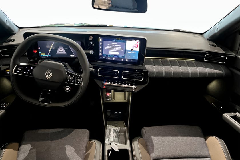 Bild 5 av Renault 5 E-Tech R5 techno 52kWh, Backkamera, Rattvärme, Apple/Android Carplay, Stora batteriet, Förvärmning via App, LÅGA MIL