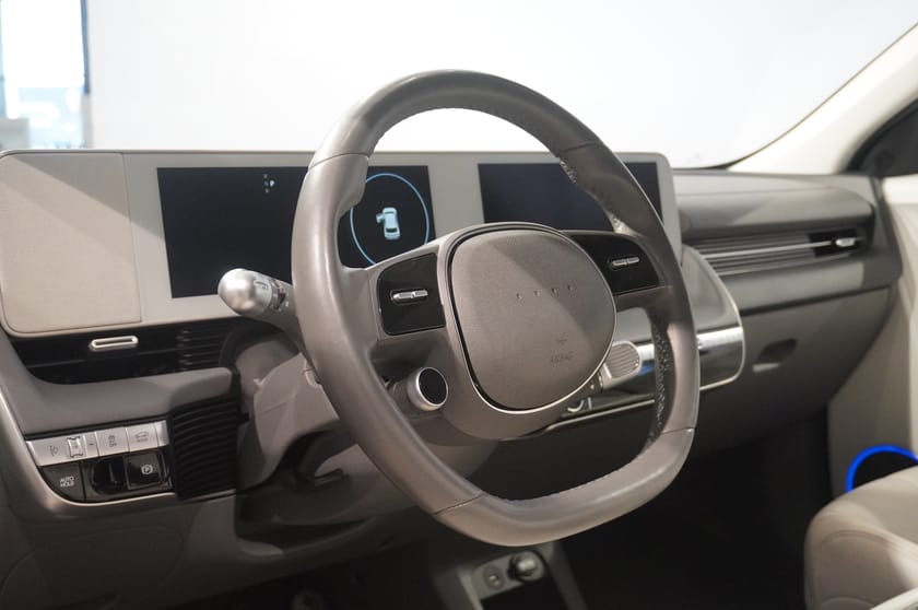 Bild 2 av Hyundai Ioniq 5 77kWh AWD Advanced Avtagbar Drag Pano 360 Bose