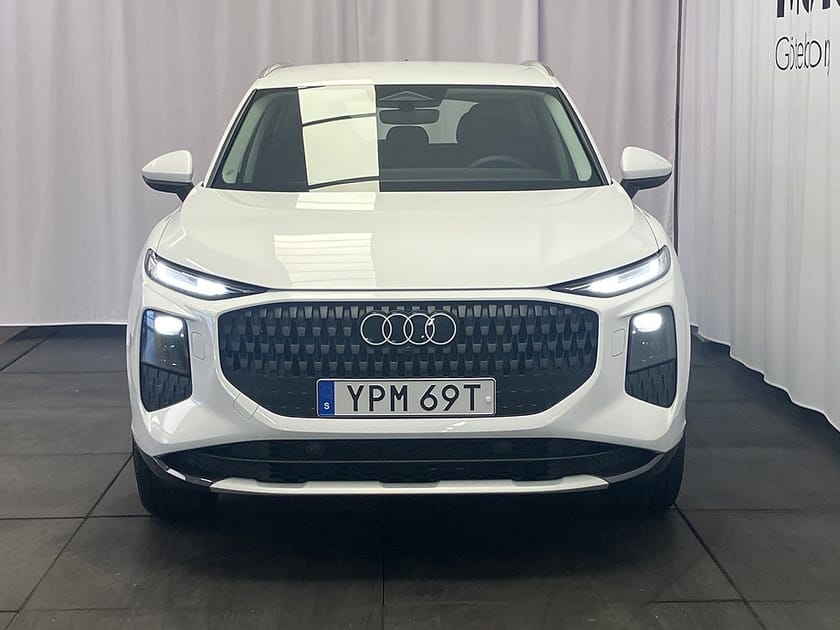 Bild 2 av Audi Q3 Sportback SUV TFSI 110 KW S TRONIC