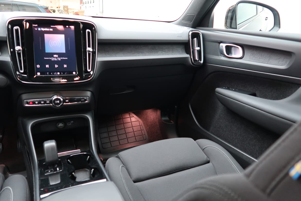 Volvo XC40 2023 - miniatyr 8