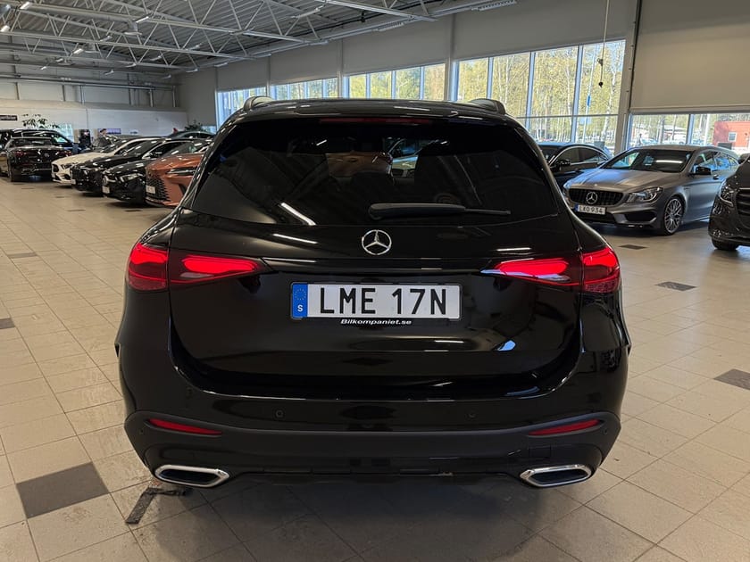 Bild 3 av Mercedes-Benz GLC 200 4MATIC 9G AMG, Drag, Panorama, Värmare, Rattvärme