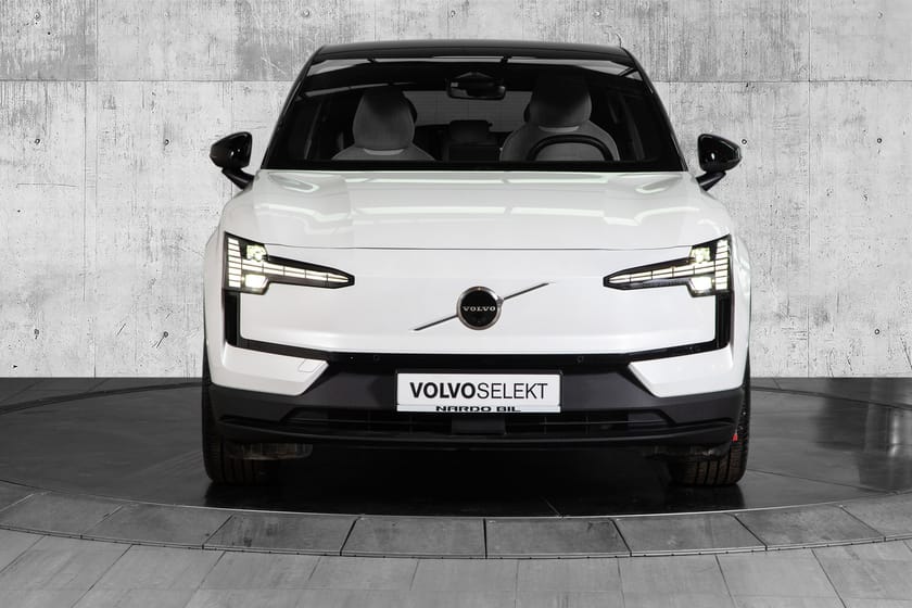 Bilde 2 av Volvo EX30 Twin Motor Performance Ultra. Hengerfeste/Harman Kardon/360 kam/Aktive LED