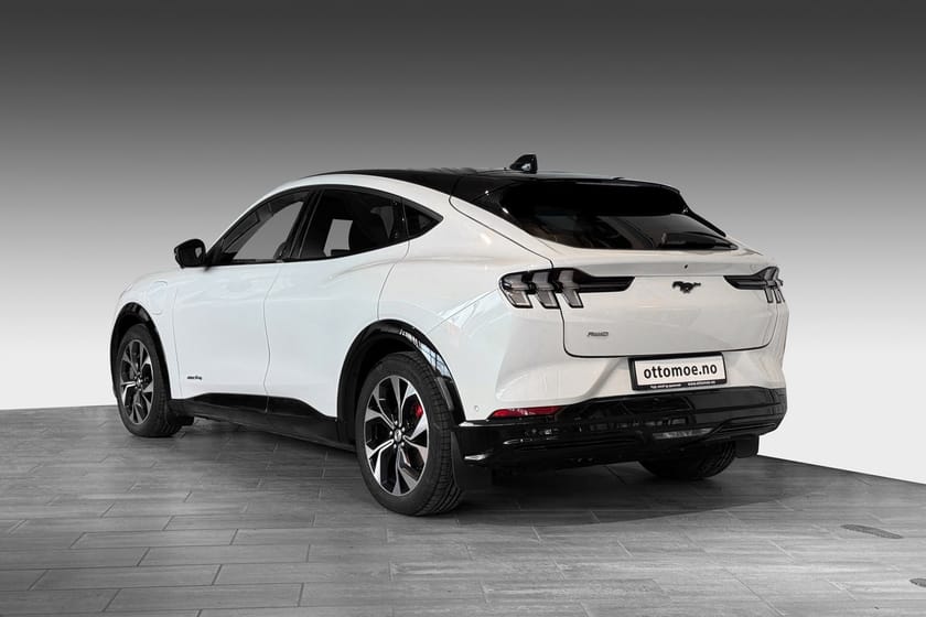 Bilde 2 av Ford Mustang Mach-E Standard Range AWD SR | PANORAMA | 360 | B&O | ACC