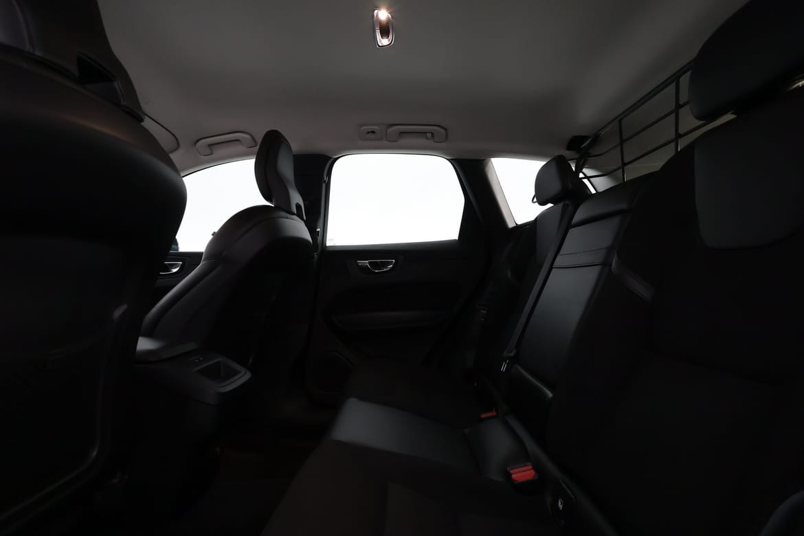 Volvo XC60 2020 - miniatyr 10